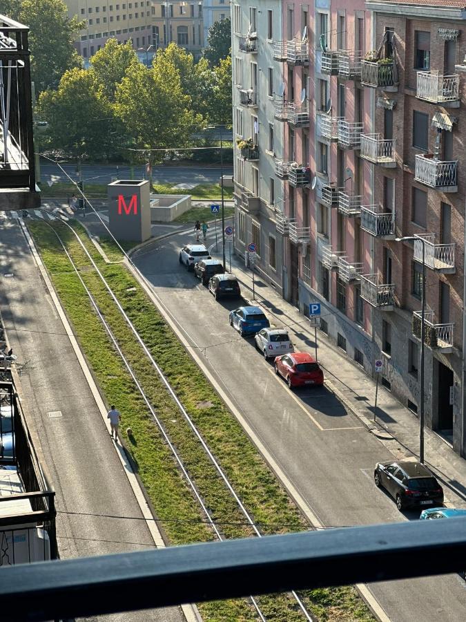 Bicocca Modern Apartment Milan Exterior photo